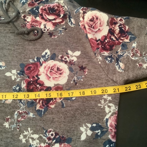 Bebop pullover Hoodie size Large grey floral with kangaroo pocket NEW - Picture 5 of 6